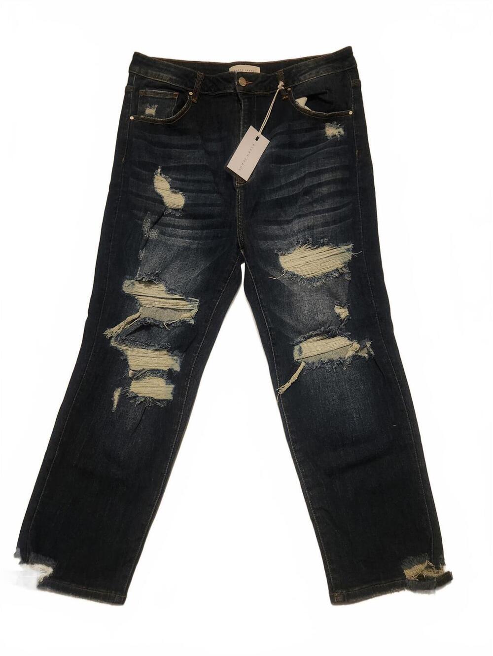 NWT Risen Dark Wash Jeans. Womens Size 2XL. 17.5 Inch waist. 26 inch inseam.